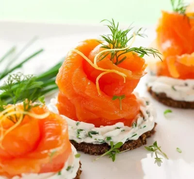 Gefrorene Lachs-Sushi-Forelle-Scheibe, gefrorene Meeresfrüchte in Sashimi-Qualität, gefrorener Fisch